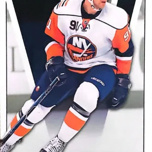 John Tavares 2010-11 Upper Deck Victory Hockey Base Set #124