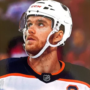 Connor McDavid 2022-23 Upper Deck Series 1 Hockey Base Set #70