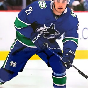 Nils Hoglander 2022-23 Upper Deck Series 1 Hockey Base Set #175