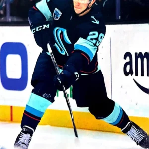 Vince Dunn 2022-23 Upper Deck Series 2 Hockey Base Set #403