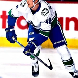 Elias Pettersson 2022-23 Upper Deck Series 2 Hockey Base Set #425