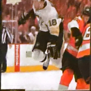 James Neal 2012-13 Upper Deck Series 1 Hockey Base #152