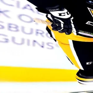 Sidney Crosby 2022-23 Upper Deck Series 2 Hockey Base Set #387