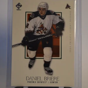 Daniel Briere 2002-03 Private Stock Reserve Hockey Base Set Retail Parallel #77