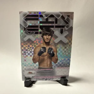 Movsar Evloev 2025 Topps Finest UFC Common Base Refractors Checkerboard #54